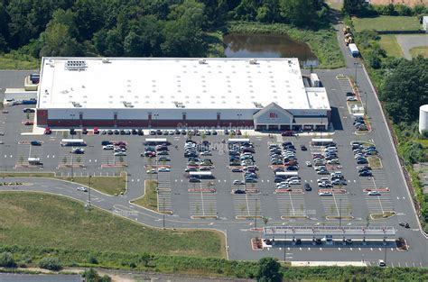 Bjs southington - Shop your local BJ's Wholesale Club at 1280 East Main St. Torrington CT 06790 to find groceries, electronics and much more at member-only savings every day. Join the club …